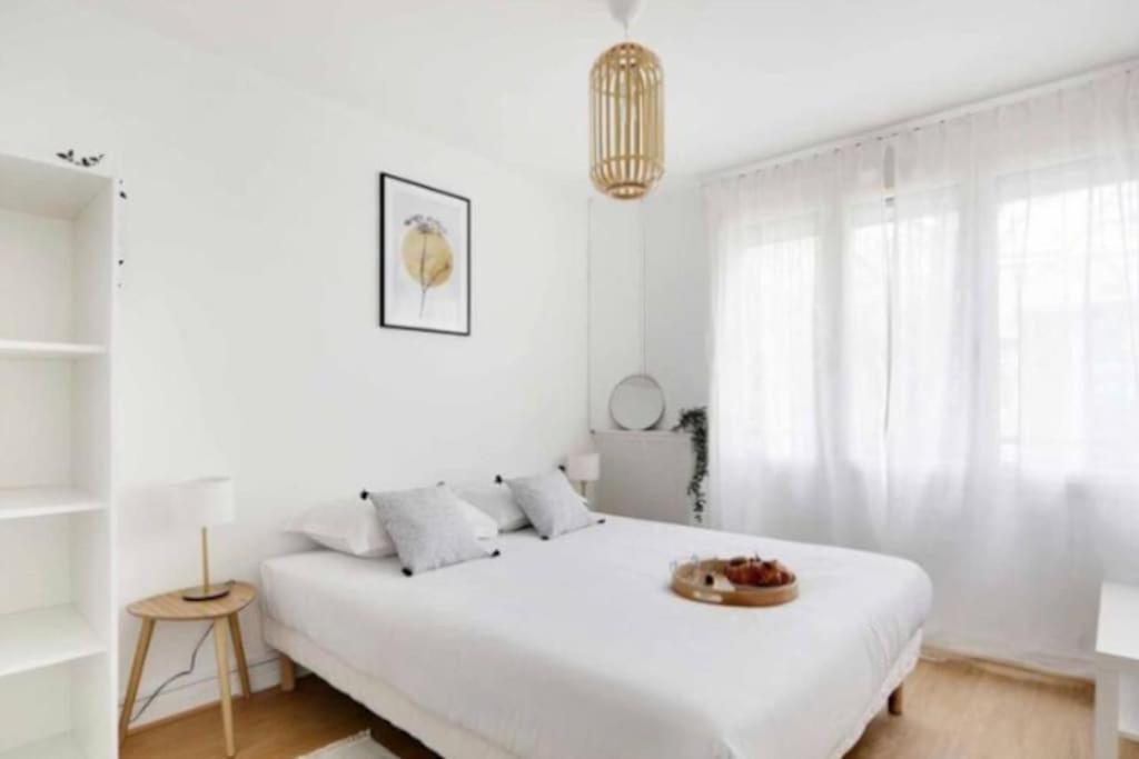 Superbe Appartement Lumineux Et Calme Сент-Уен Екстериор снимка